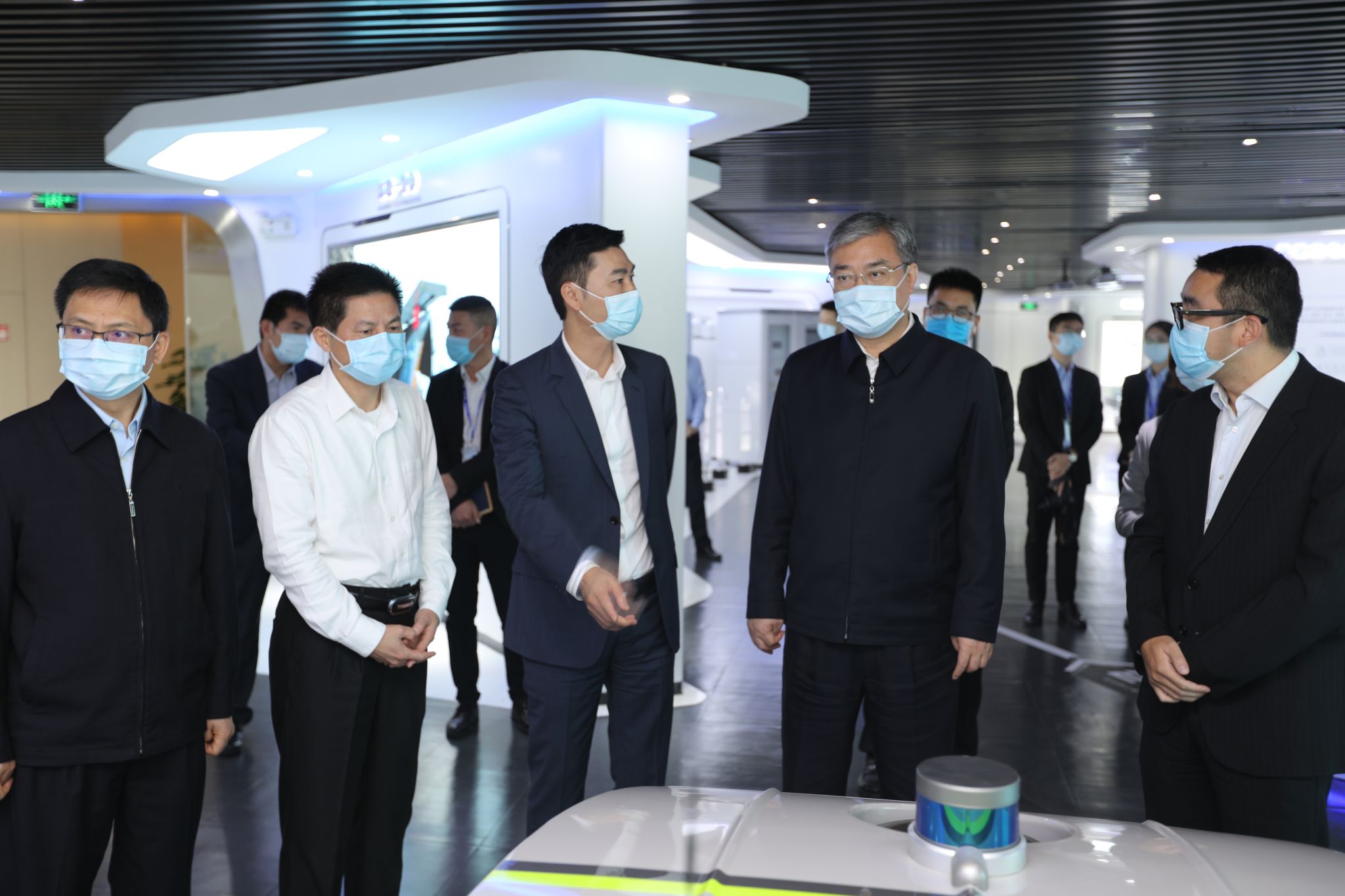 佛山市委书记鲁毅调研星空游戏环境，鼓励企业再接再厉创新高